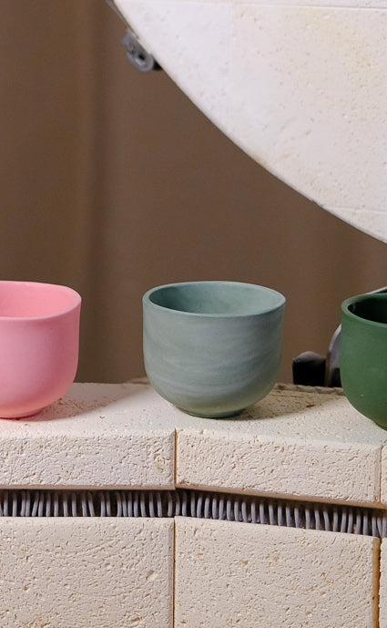 Rounded Porcelain Cup in M