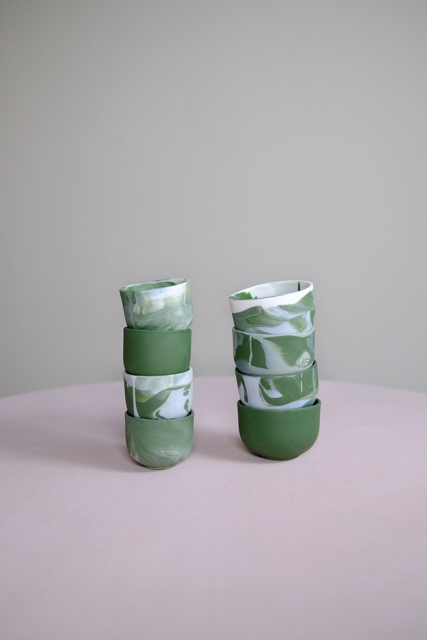 Rounded Porcelain Cup in S