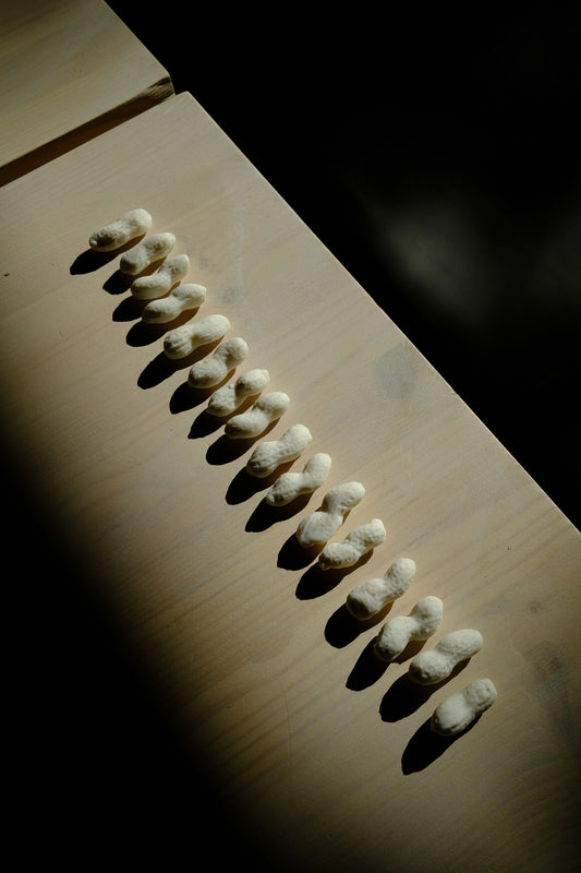 Porcelain Peanuts Butter Knife Rest / Chopstick Rest